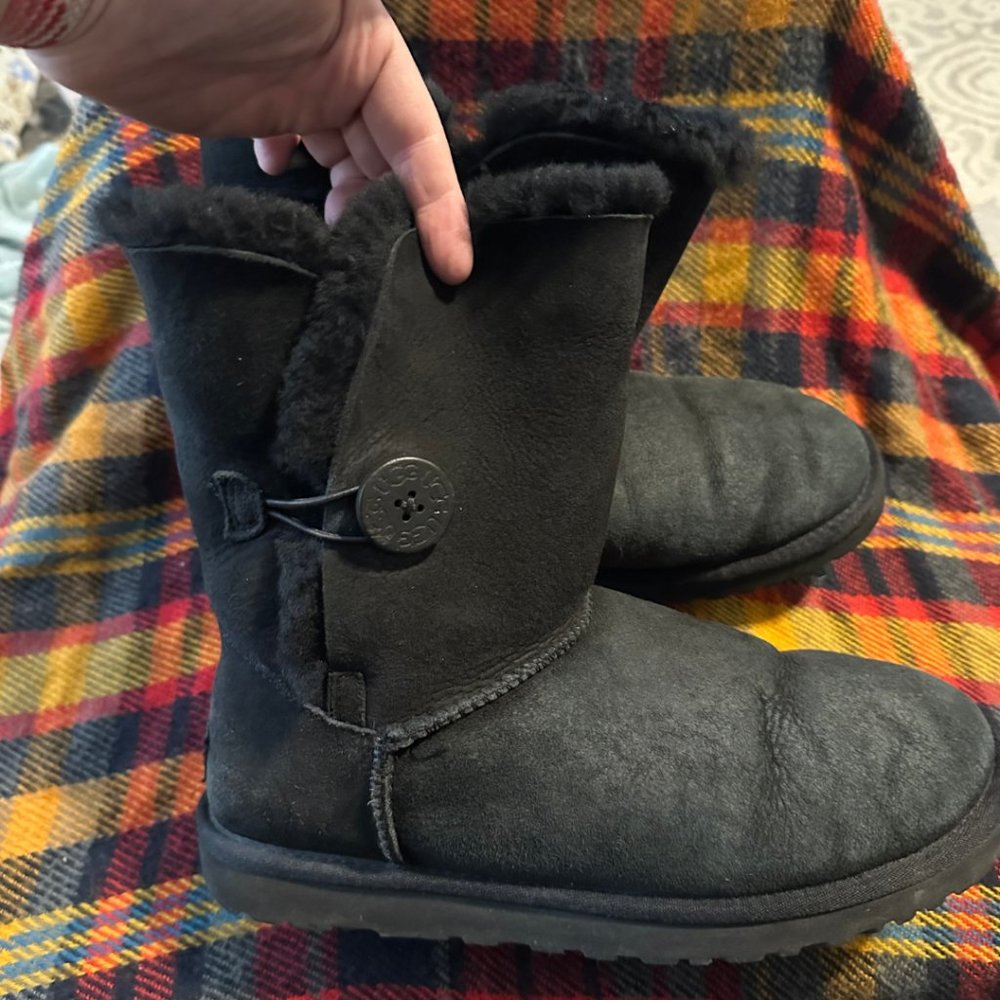 UGG Bailey Button II Boots, Black, Size 5